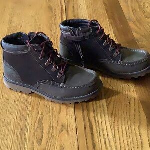 Timberland Boys’ Earthkeepers chukka boot size US3